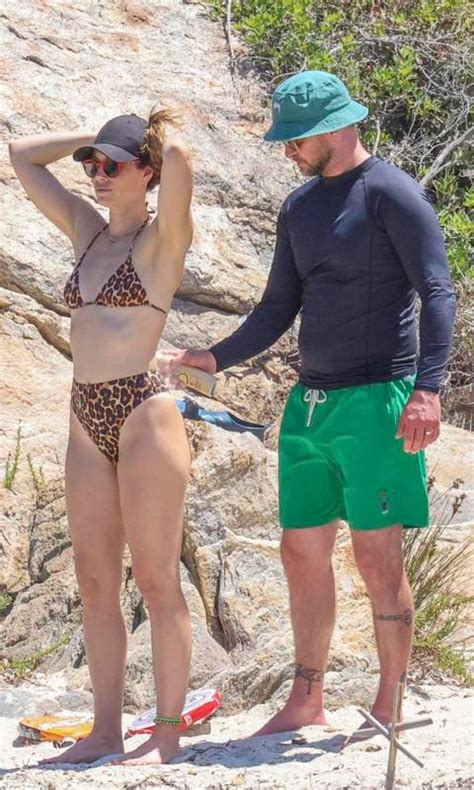 Jessica Biel And Justin Timberlake Dance While On Vacation