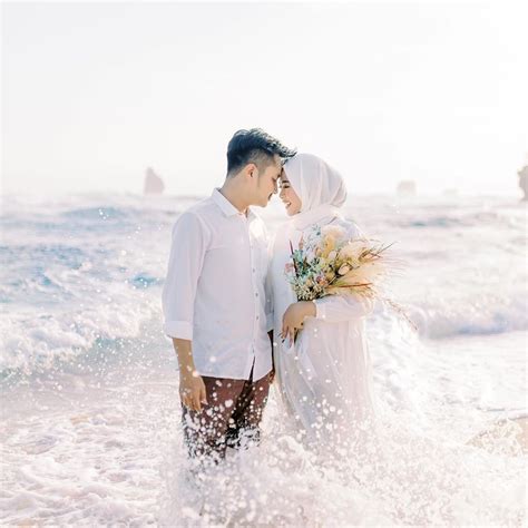 Gaya Foto Prewed Di Pantai Homecare24