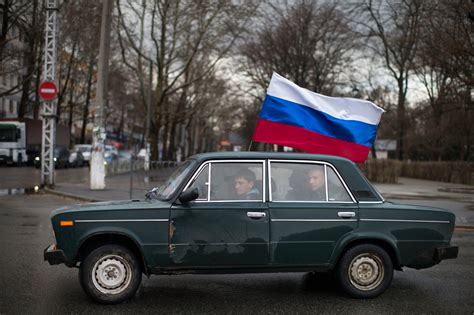 crimea votes to secede from ukraine as russian troops keep watch the new york times