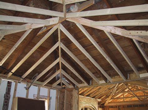 I'm getting ready to frame in a tray ceiling in my closet. Framing that is creative! | ARTISAN LIFE
