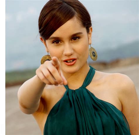 Indonesia Headliners Bio Catatan Kasus Hukum Cinta Laura