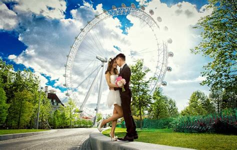 May 11, 2021 · celebrate your wedding at this ultimate luxury venue which offers panoramic views over the vibrant london skyline and its most famous sights. London Eye Wedding Photographers | London Wedding Photographer