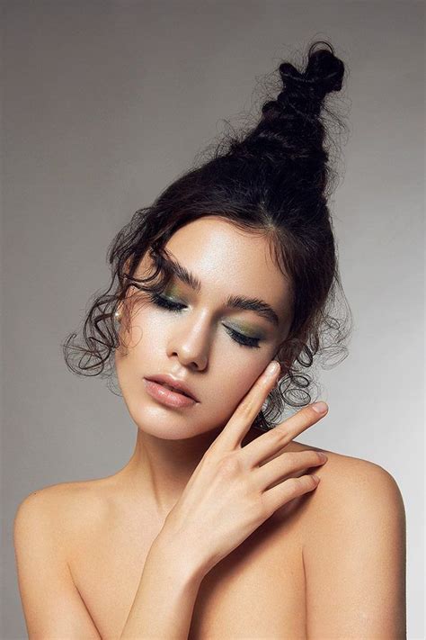 Kobayashi is also an active participant of the international color association (aic) and a lecturer at the graduate school of the musashi institute of technology. EXCLUSIVE: Katarina Melnikova by Mika Kobayashi | Ensaio ...