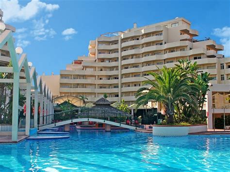 Wall to wall sea views, this is the perfect location for a beach holiday in the south of spain. Benal Beach Apartments, Benalmadena, Costa Del Sol, self-catering Spain Holidays 2021/2022