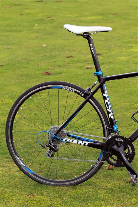 Review Giant Tcr1 Compact Roadcc