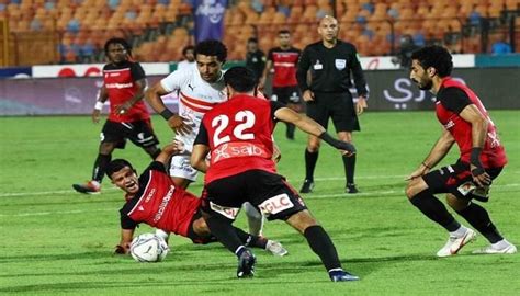 ويواجه الزمالك نظيره طلائع الجيش عند الساعة السابعة والنصف مساءا بتوقيت القاهرة، والثامنة ويأتي ترتيب الدوري المصري الممتاز قبل مباراة الزمالك وطلائع الجيش كالتالي الدوري المصري.. الزمالك يحقق أطول سلسلة انتصارات بهدف في الجيش
