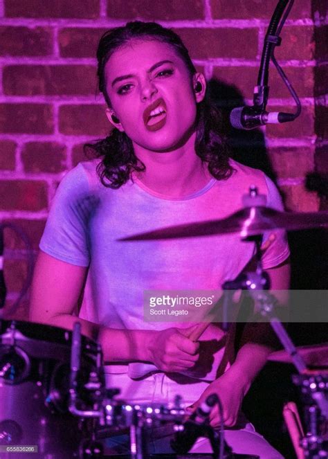 nia lovelis of hey violet performs at the shelter on march 20 2017 in