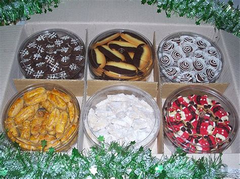 Untuk kamu yang berada di kota serang banten kamu bisa membeli aneka kue kering. 35+ Ide Gambar Kue Kering Untuk Natal - Zee Blog's