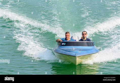 Speedboat Speed Hi Res Stock Photography And Images Alamy