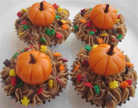 The traditional colors for thanksgiving cupcakes include classic fall hues such as yellow, orange, and brown. RARA Super Saturday Toddler Programs | DetroitMommies.com
