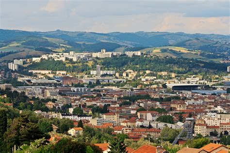 La sncf est la principale compagnie ferroviaire en france reliant un grand nombre de villes entre elles sur son vaste réseau national et européen. Saint-Etienne ( Loire ). A voyage to Saint-Etienne, Rhône ...