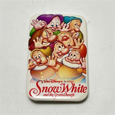 Walt Disneys Snow White And The Seven Dwarfs Pinback Button Pin Flair 7 99 Picclick