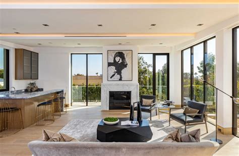 Carolyn Way Contemporary Living Room Los Angeles By Vertoch