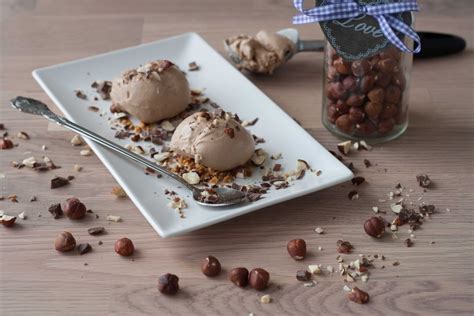 Recipe For Creamy Hazelnut Ice Cream With Chocolate The Best Recipe