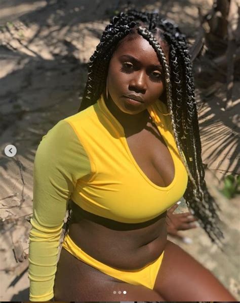 Curvy Nigerian Lady Causes A Stir On Twitter With Her Revealing