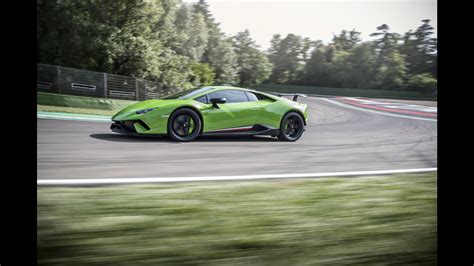 Lamborghini Huracán Performante Davvero Veloce Come Il Vento Video