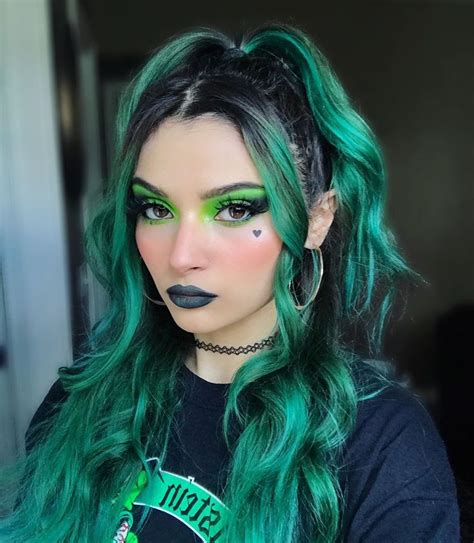 oliviashadders if buttercup from powerpuff girls was an e girl punk girl hair girl hair