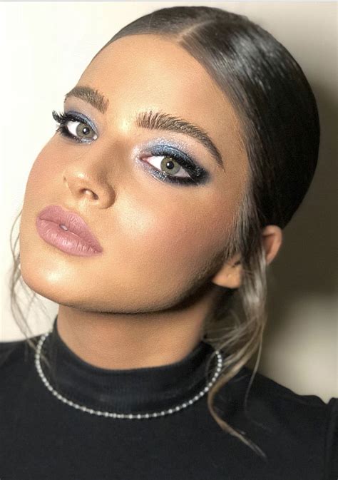 Pinterest Deborahpraha ♥️ Blue And Black Eyeshadow Smokey Eye Makeup
