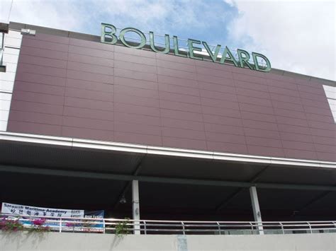 Borneotip: Boulevard Shopping Mall @ Kuching