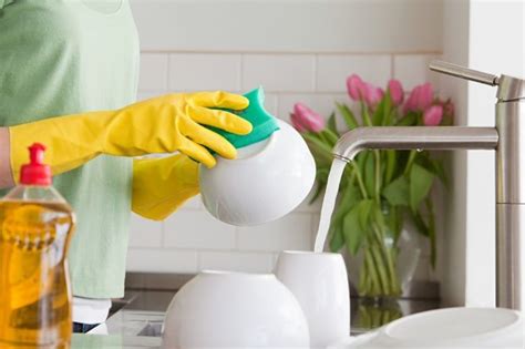 15 trucos de limpieza que nos enseñaron las abuelitas y que jamás
