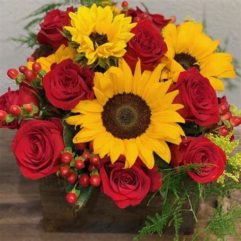 Red Roses And Sunflower Rustic Stained Box By Merced Floral