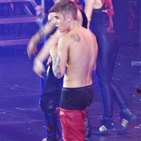 justin bieber s pants fall down on stage india today