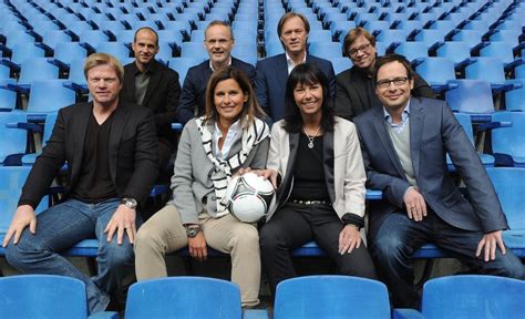 Ich freue mich total, gleich zum auftakt das topspiel frankreich gegen deutschland begleiten zu dürfen. Kahn, Scholl, Müller-Hohenstein: ARD und ZDF schicken ...