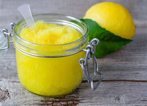 This Diy Lemon Sugar Scrub Will Fade Dark Spots And Give You Smooth