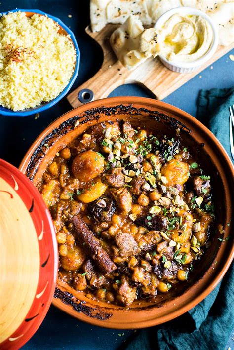 This fruity moroccan lamb tagine is easy to make in your instant pot, slow cooker or stovetop. Moroccan Lamb Tagine - GastroSenses