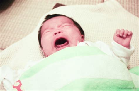 赤ちゃんはなぜ泣くの？赤ちゃんが泣き止まないときの考え方 ...