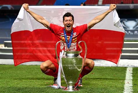 Robert lewandowski did not hide his disappointment. Robert Lewandowski - The Uncrowned Goal King