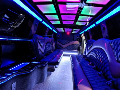 Limos Limo Van And Party Buses In Cincinnati And Dayton Wright Party Bus