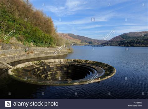 Welcome to the derbyshire england group. overflow plug hole on the ladybower dam derwent valley ...