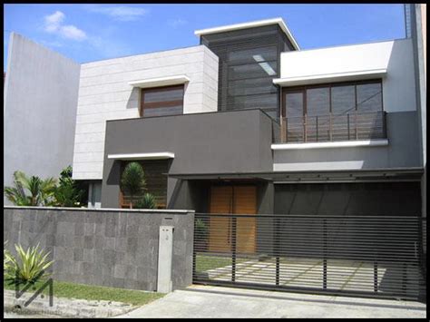 Umumnya model rumah minimalis semi modern ini mengikuti desain yang sudah banyak digunakan di perumahan kelas menengah di perkotaan. Gambar Desain Rumah Minimalis Modern