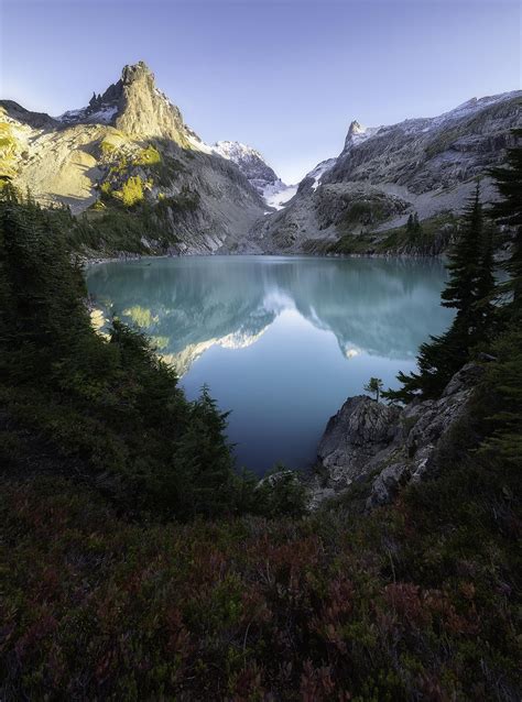 Beautiful Scene During Golden Hour In The Alpine Lakes Wilderness Washington OC X