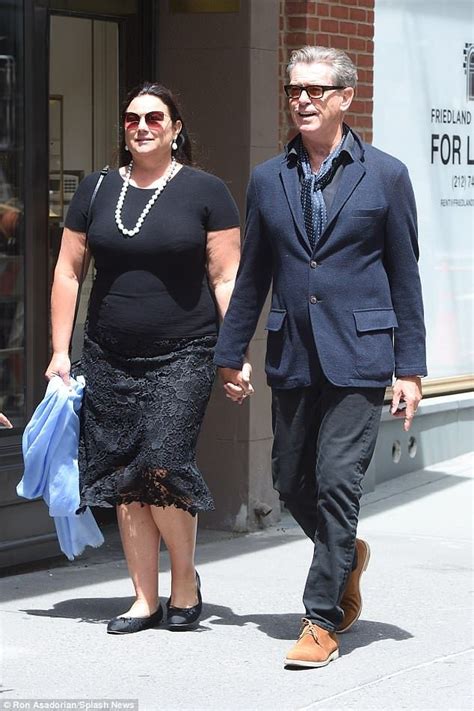 Pierce Brosnan 64 And Wife Keely Shaye Smith 54 Enjoy Sunny Stroll Pierce Brosnan Fashion