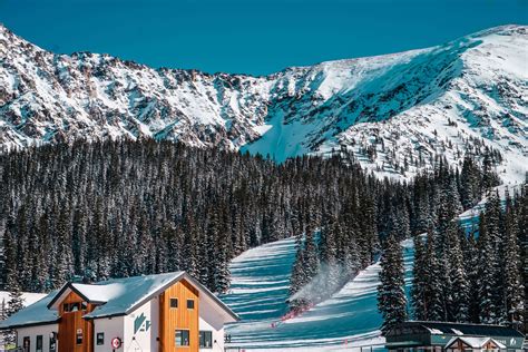 Arapahoe Basin Ski And Snowboard Area In Colorado Colorado Ski Towns