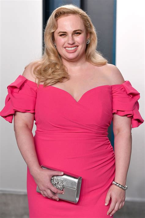 Rebel Wilson Is 17 Lbs Away From Goal Weight Avoiding Candy Us Weekly