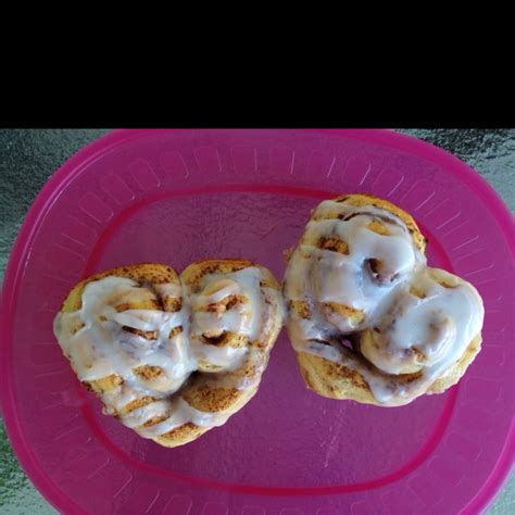 Using Canned Cinnamon Rolls Unroll A Bit Then Reshape Into A Heart And