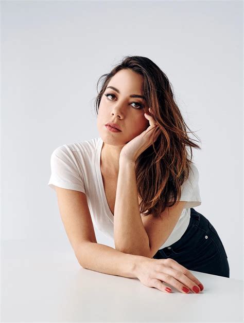 Could Go For A Rough Degrading Handjob From Aubrey Plaza Right Now Scrolller