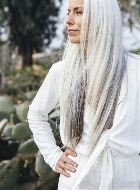Yasmina Rossi Gray Hair Grayhaircolors Grayhairhighlights Hair