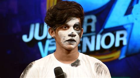 Luis gonzález (der.) avanza y deja atrás a bautista merlini, de libertad. D4 Junior Vs Senior I Vyshak perform for voiceless beings ...