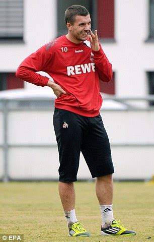 Fc koln sendiri merupakan klub profesional pertama buat podolski. Lukas Podolski agrees to join Arsenal | Daily Mail Online