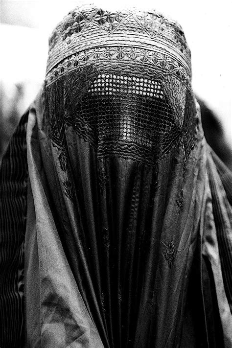 Afghan Woman Wearing Chadri Afghanistan Women Burka Afghanistan