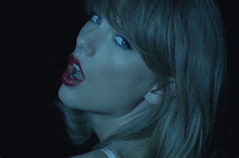 Taylor Swift Stuns In Style Video