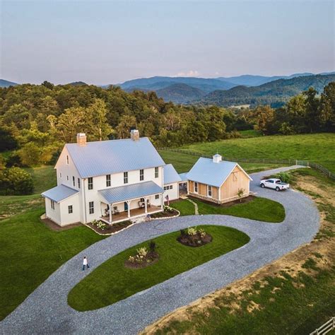 Renovated Farmhouse In The Foothills Of The Great Smoky Mountains Of Tn
