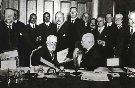 Mehr informationen jetzt informieren jetzt reinschauen immer für sie da: 150-jähriges Jubiläum der Deutschen Bank: 150 Jahre hohe ...