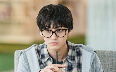 The drama started going downhill after episode 6 when it was clear the two leads had zero romantic onscreen. Kim Bum Antusias Comeback Lewat 'Tale Of The Nine Tailed ...