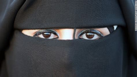Brave New Era For Saudi Arabias Women Workers Cnn