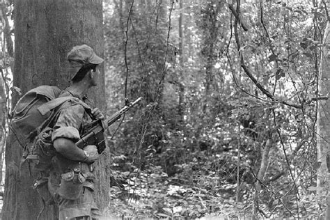639x427 A Portuguese Counter Guerilla Commando In Angola During The